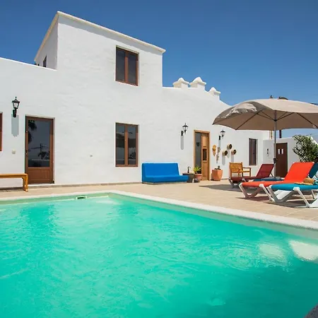 Casa El Patio En Kır Evi